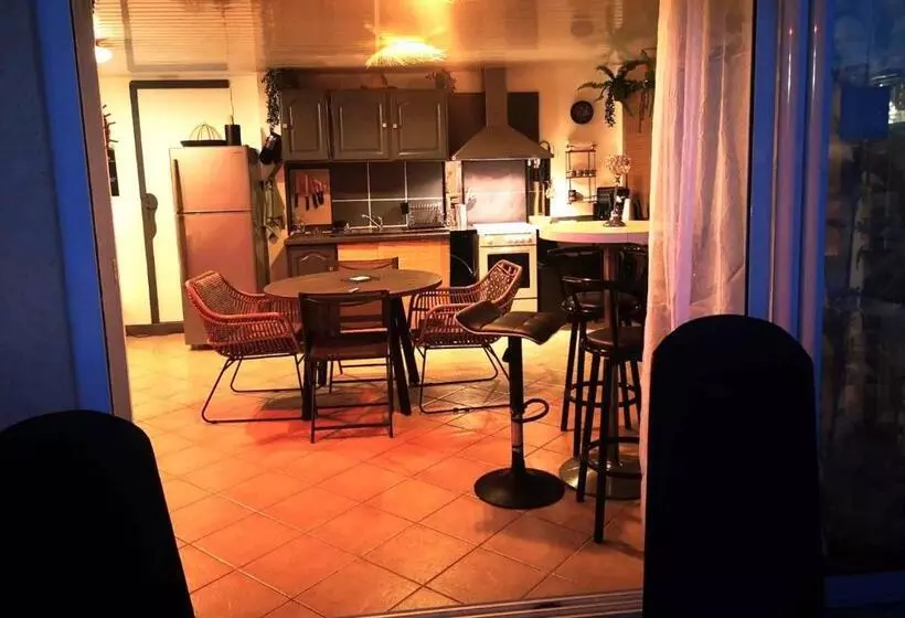 تختخواب و صبحانه Le Panoramique Loft
