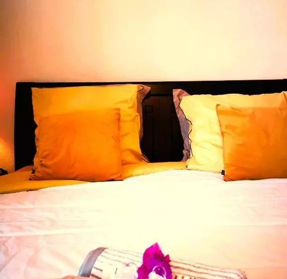 تختخواب و صبحانه Le Panoramique Loft