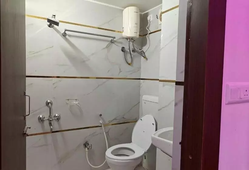 Collection O Hotel Suprassana