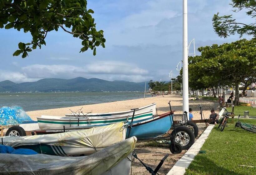 Hostel Praia De Fora