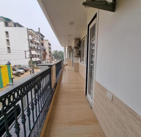 Hotelli 518 Anandam Clubhouse