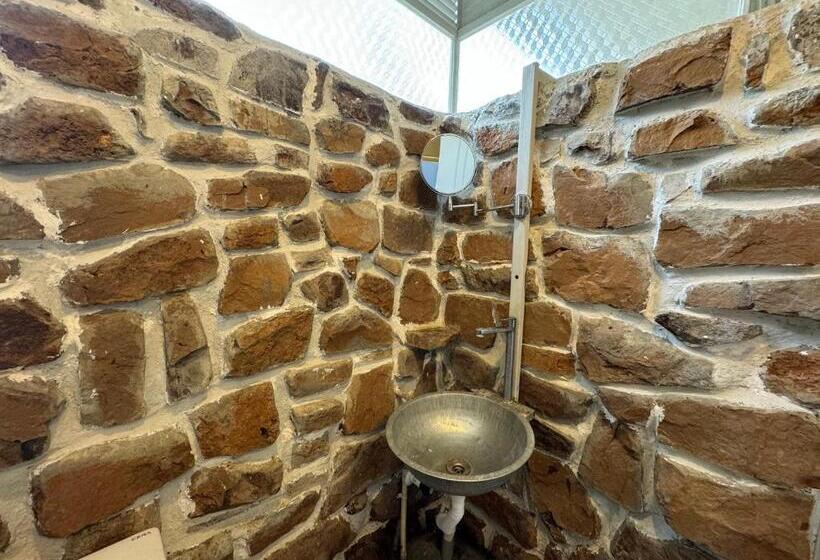 호텔 Chikoo Farm Inn