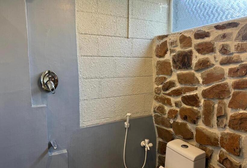 호텔 Chikoo Farm Inn