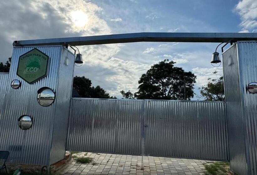 호텔 Chikoo Farm Inn