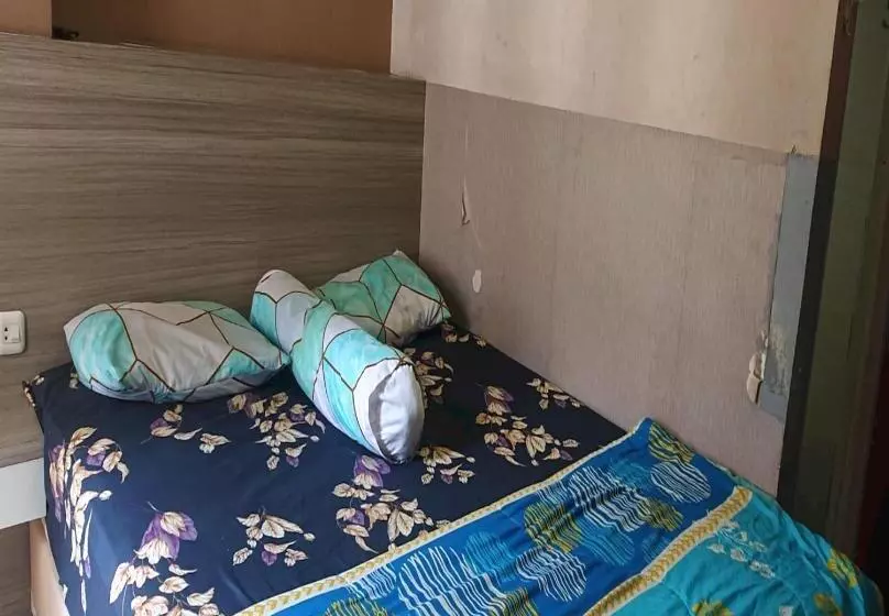 Hotelli Collection O 93386 Apartemen Grand Sentraland By Mira