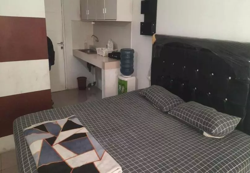 Hotelli Collection O 93386 Apartemen Grand Sentraland By Mira