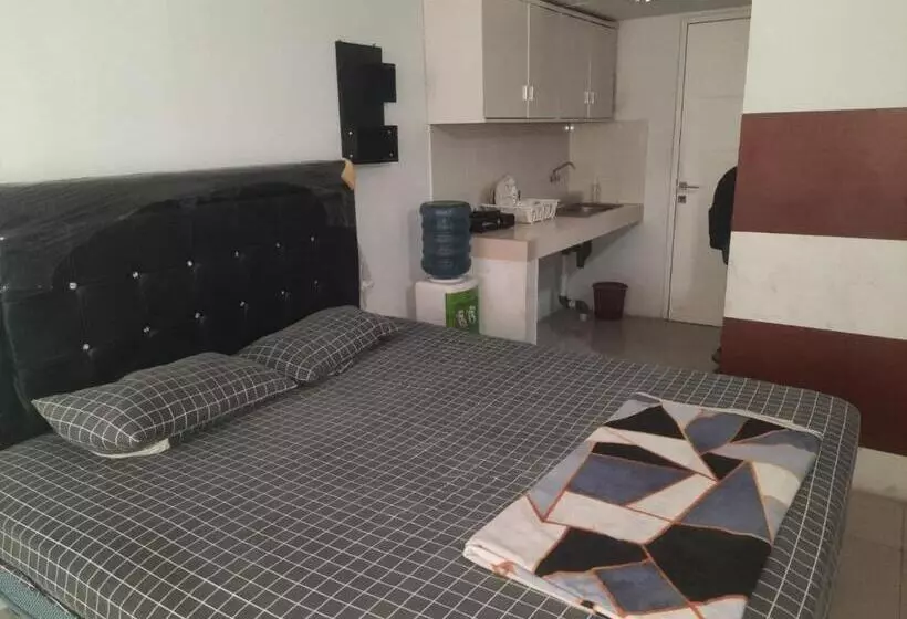 Hotelli Collection O 93386 Apartemen Grand Sentraland By Mira