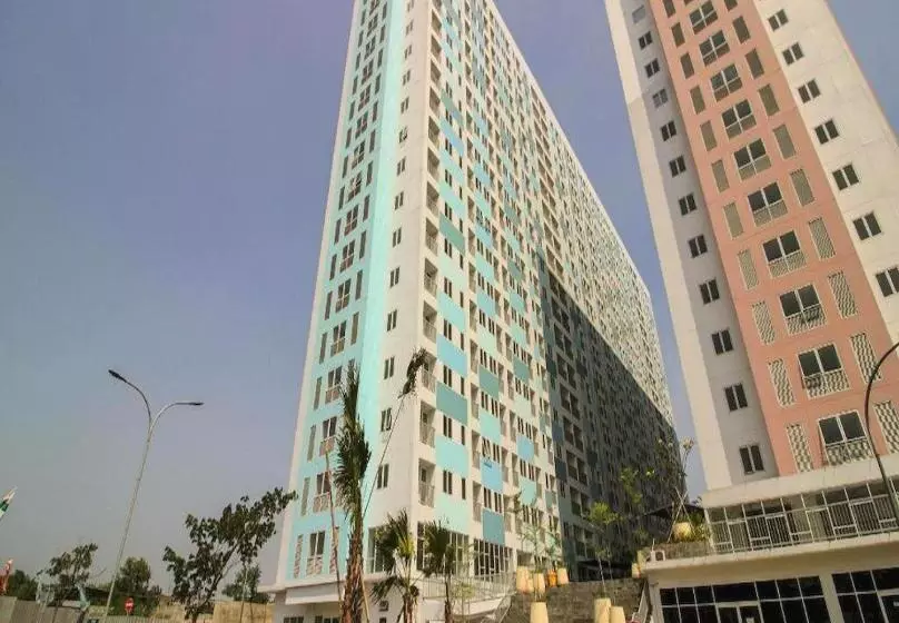 Hotelli Collection O 93386 Apartemen Grand Sentraland By Mira