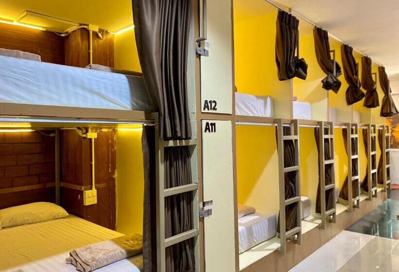 Kapselhotell Longdoo Hostel