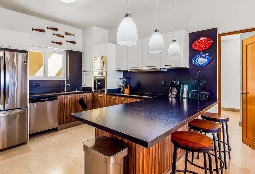 فندق Flamingos Beach 401