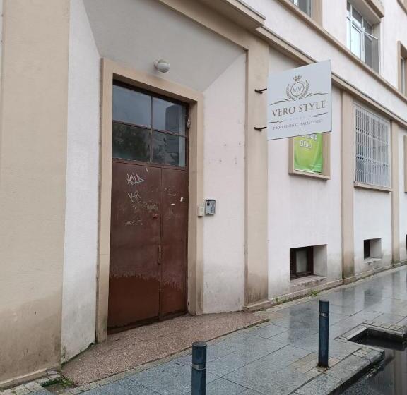 هتل Garsoniera Ultracentral Colt Cu Primaria Craiova