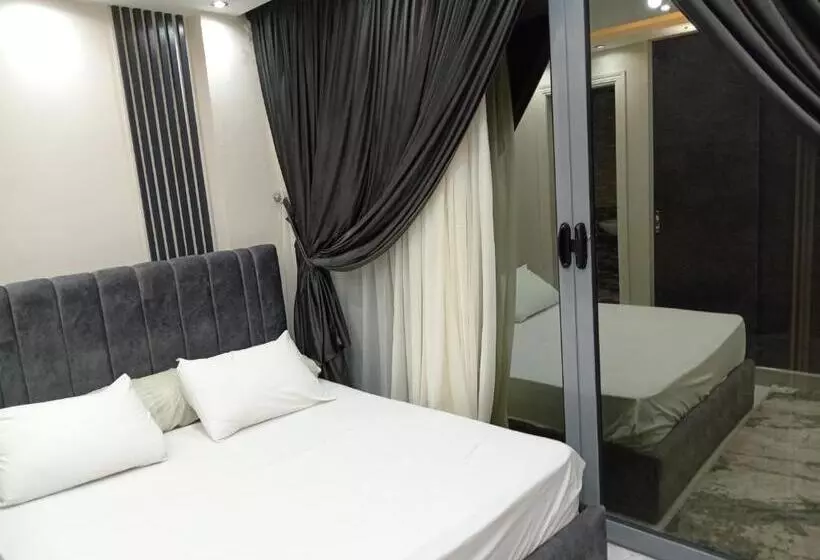 هتل Grand Pyramids View Inn