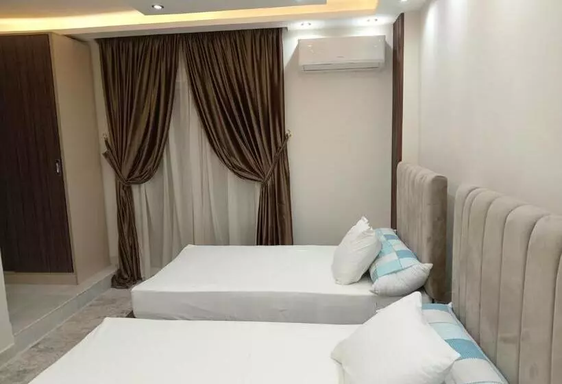 هتل Grand Pyramids View Inn