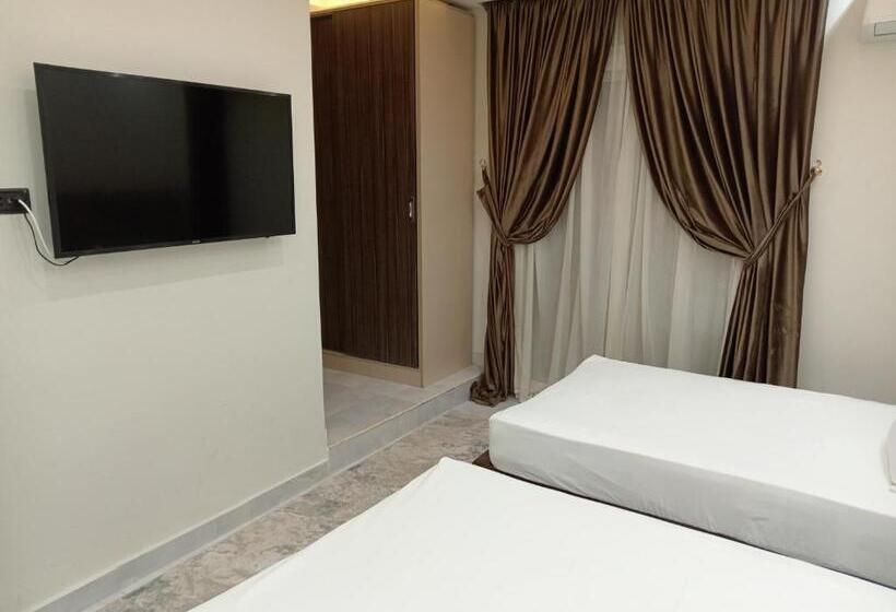 هتل Grand Pyramids View Inn