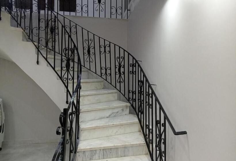 هتل Grand Pyramids View Inn