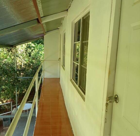 فندق Hostal Ebenezer