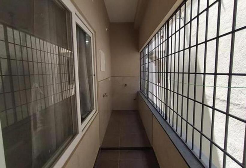 Hotelli Fabexpress 7 Hills Home Stay