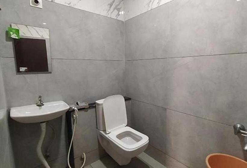 Hotelli Fabexpress 7 Hills Home Stay