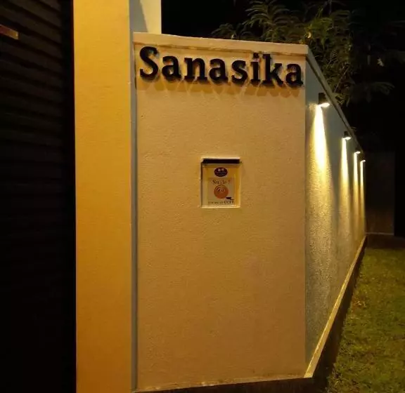 ホテル Villa Sanasika