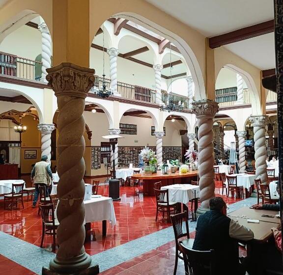 Отель Virreynal