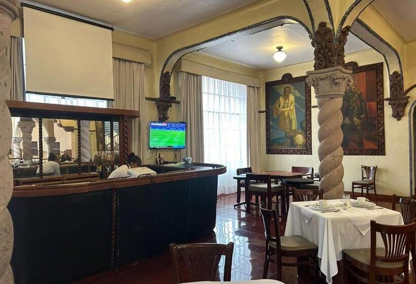 Отель Virreynal