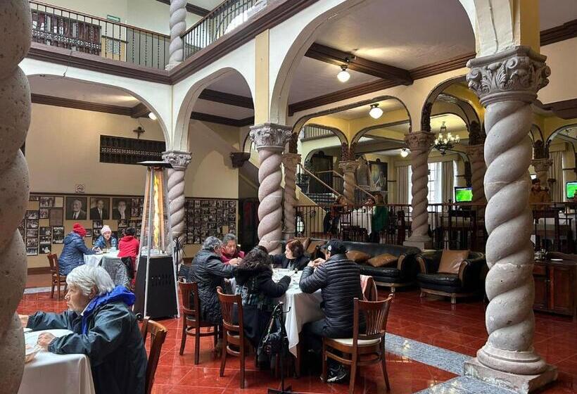 Отель Virreynal