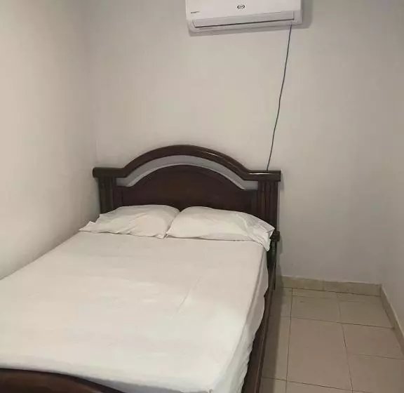 پانسیون Hostal Georgina