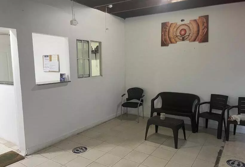 پانسیون Hostal Georgina