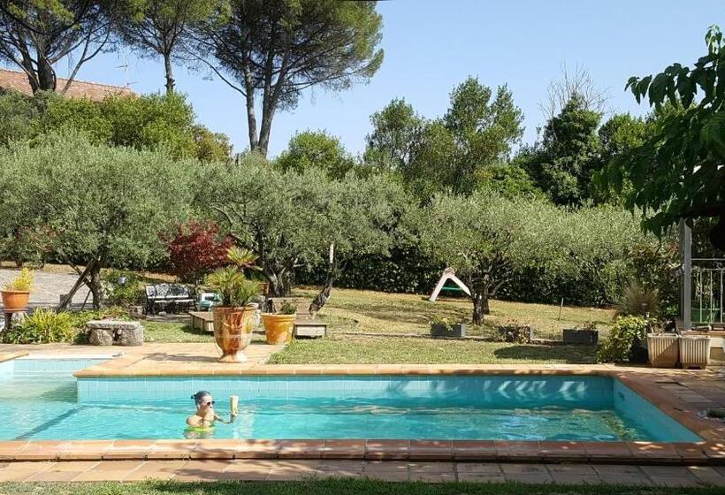 膳宿费 Le Relais Fleuri