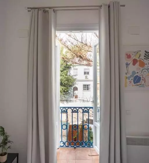 پانسیون Naim Guest House