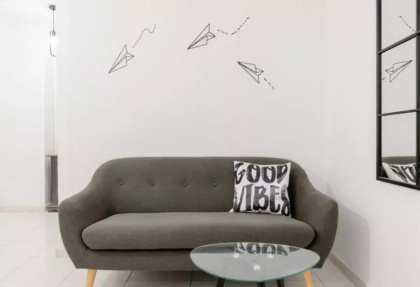 پانسیون Dialezholidays   Coliving Los Principes