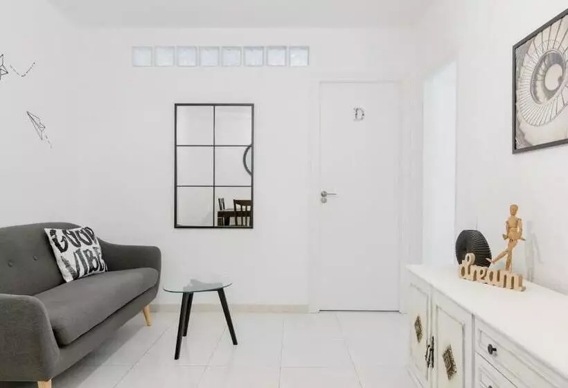 پانسیون Dialezholidays   Coliving Los Principes