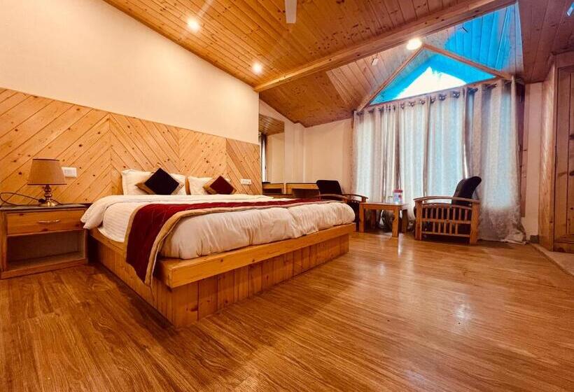 פנסיון The Manali Castle Majestic Mountain Retreat