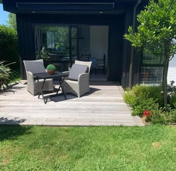 پانسیون The Gate House