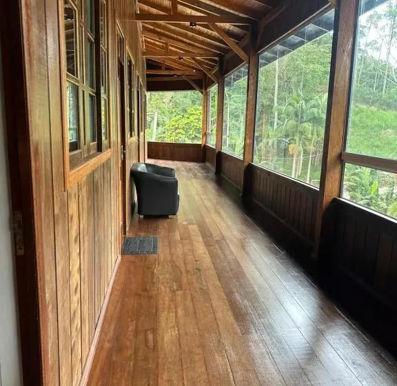 ペンション Vila Dos Pássaros, Quarto Casal