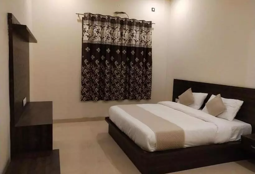 Red Berry Resort