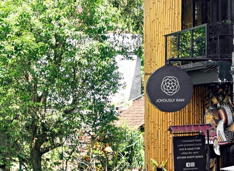 住宿加早餐  Joyously Raw Villas