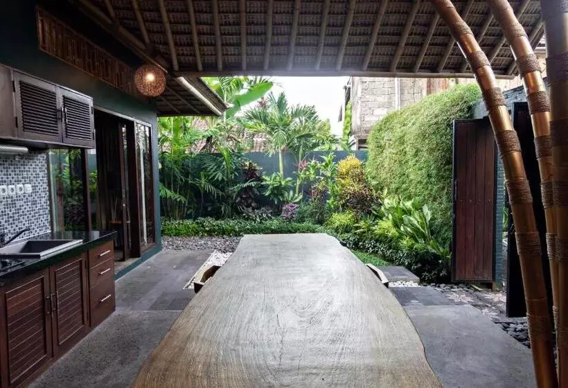 Aamiaismajoitus (B&B) Joyously Raw Villas