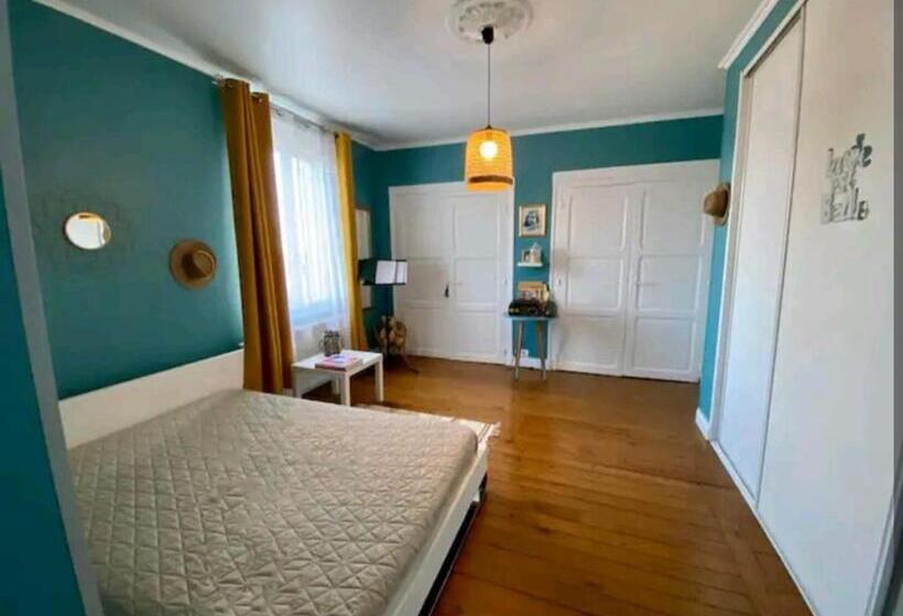 Bed and Breakfast La Maison Bleue