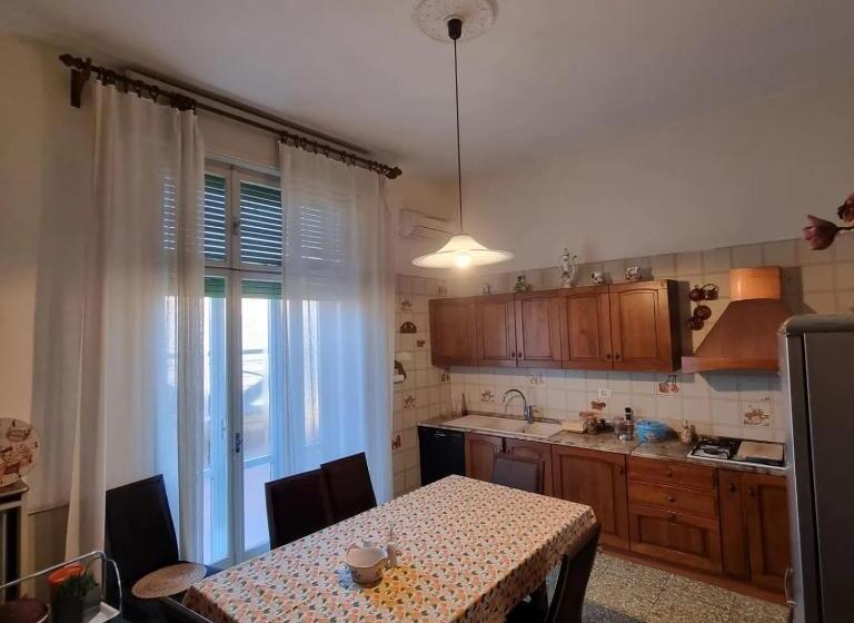 تختخواب و صبحانه Viaemilia