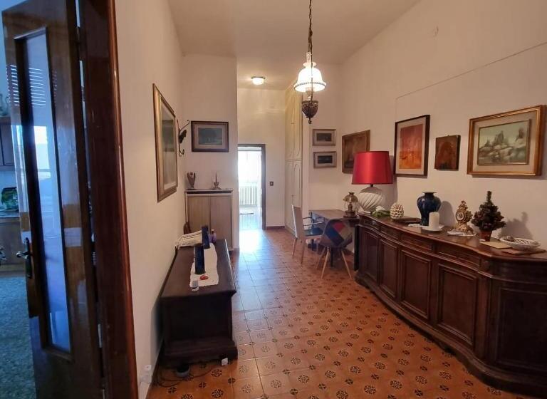 تختخواب و صبحانه Viaemilia