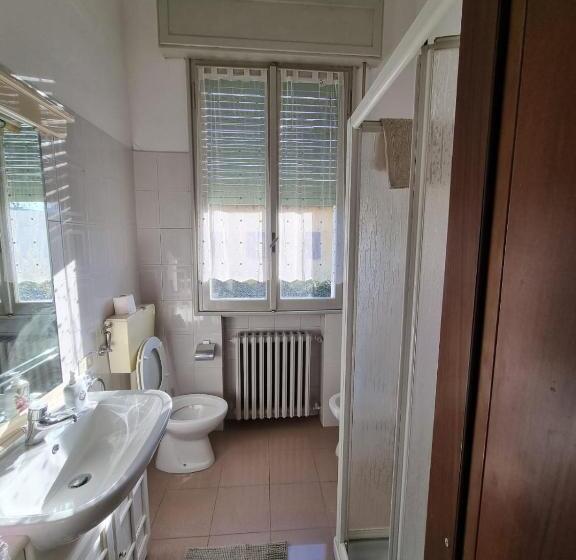 تختخواب و صبحانه Viaemilia