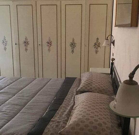 تختخواب و صبحانه Viaemilia