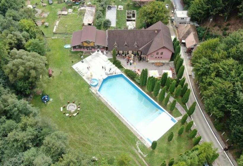 مبيت وإفطار Virágcsárda / Casa Cu Flori Events & Rooms