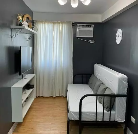 1 Bed 1 Bath Near Airport