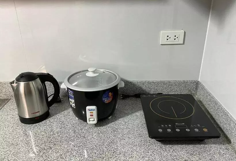 1 Bed 1 Bath Near Airport