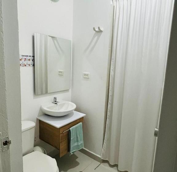 בית מלון כפרי Finca En Ricaurte La Puerta Del ángel