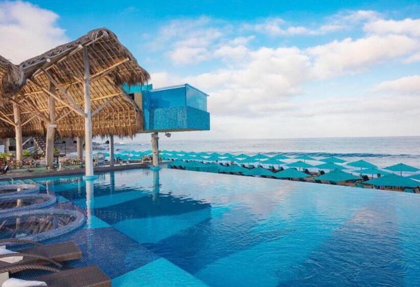 Отель Grant S Studio At Mantamar Tower