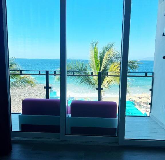 Отель Grant S Studio At Mantamar Tower