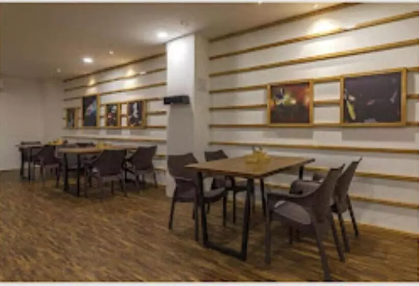 Hotelli Green Field, Satara